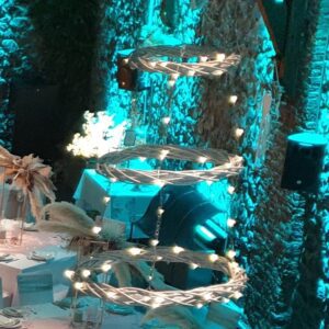 Suspension en osier lumineuse