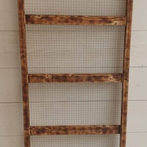 Echelle en bois brûlé