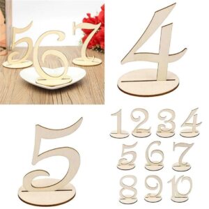 Numéro de table en bois clair